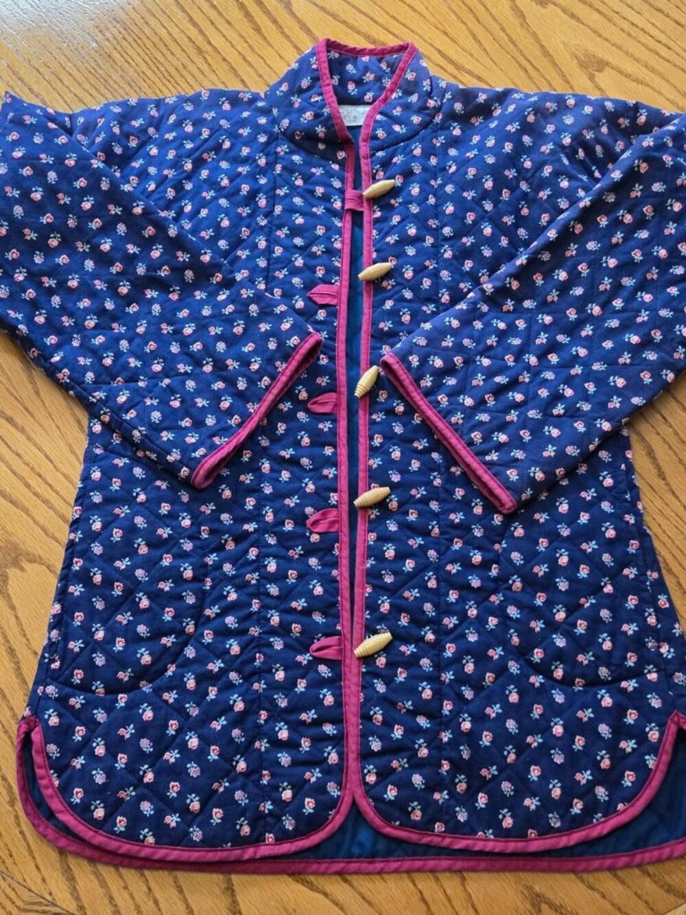 Vintage 80s Jana Seattle WA Quilted Floral Jacket with Pink Trim